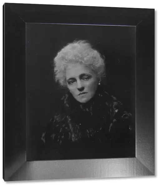 Robbins, J.W. Mrs. portrait photograph, 1917 Nov. 2. Creator: Arnold Genthe
