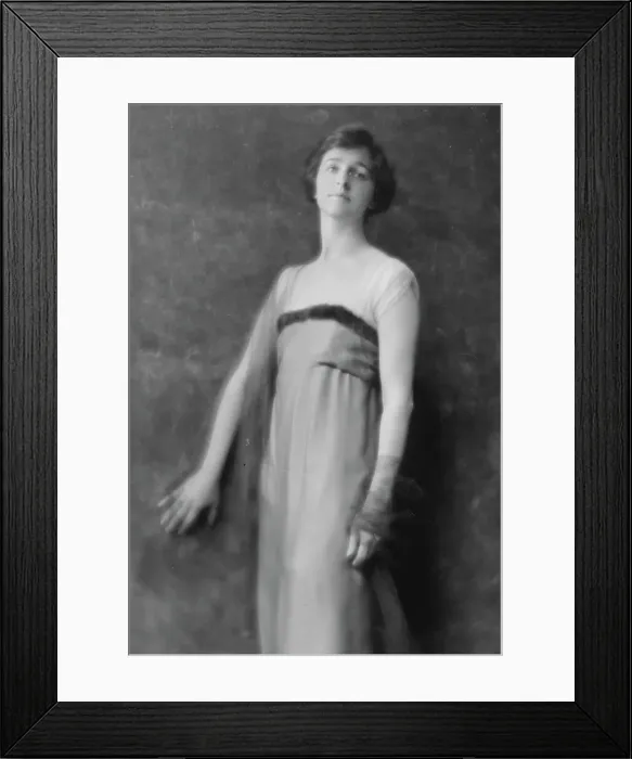 Framed Print : Schaffer, Edward, Mrs. portrait photograph, 1915. Creator: Arnold Genthe Framed Print : Schaffer, Edward, Mrs. portrait photograph, 1915. Creator: Arnold Genthe
