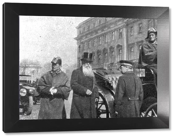 France et Russie; M. Pachitch a Petrograd: L'Illustre premier ministre serbe, lui aussi... 1916. Creator: Unknown