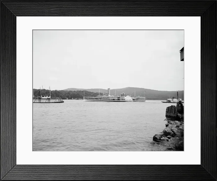 Framed Print : Steamer New York passing through Highlands, Hudson River, N.Y. between 1900 and 1908. Creator: Unknown Framed Print : Steamer New York passing through Highlands, Hudson River, N.Y. between 1900 and 1908. Creator: Unknown