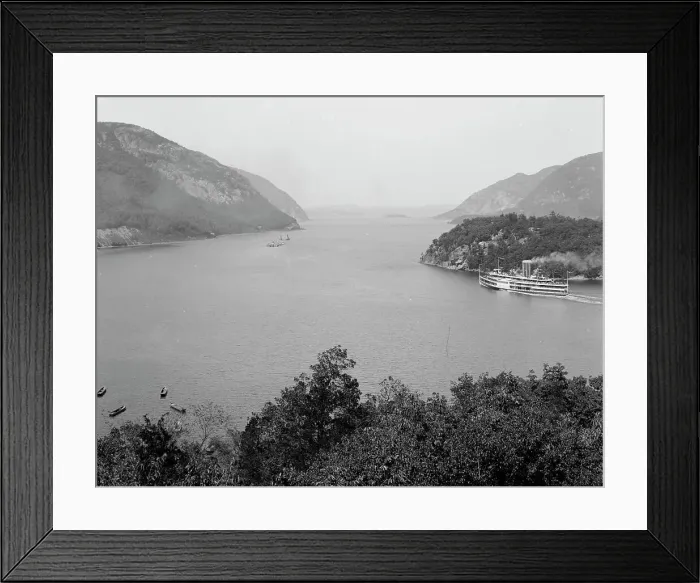 Framed Print : The Hudson River from Trophy Point, West Point, N.Y. between 1910 and 1920. Creator: Unknown Framed Print : The Hudson River from Trophy Point, West Point, N.Y. between 1910 and 1920. Creator: Unknown
