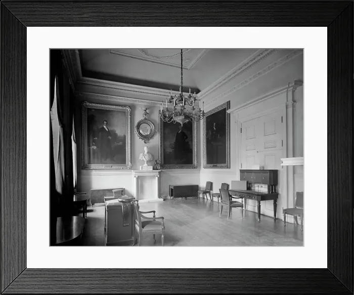 Framed Print : Governor's room, City Hall, New York, c.between 1910 and 1920. Creator: Unknown Framed Print : Governor's room, City Hall, New York, c.between 1910 and 1920. Creator: Unknown