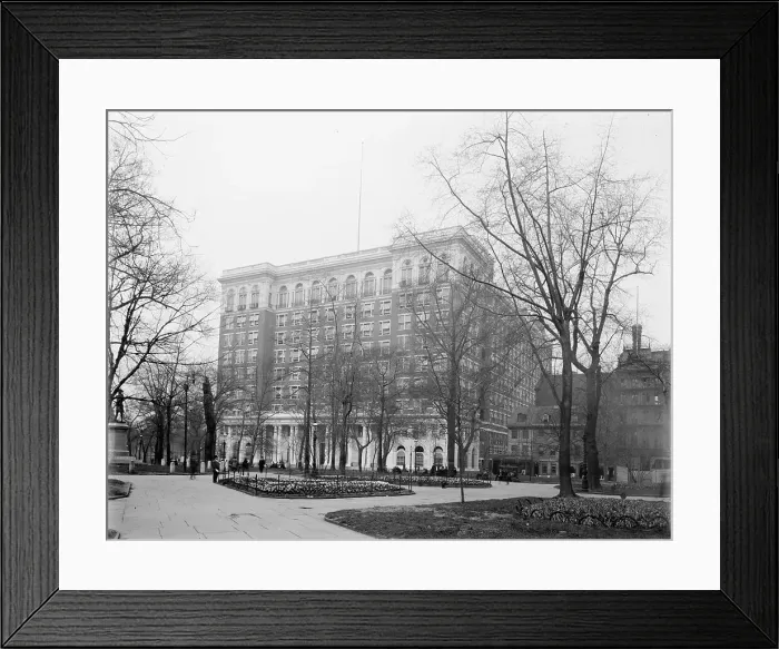 Framed Print : Curtis Publishing Co. Philadelphia, Pa. between 1900 and 1910. Creator: Unknown Framed Print : Curtis Publishing Co. Philadelphia, Pa. between 1900 and 1910. Creator: Unknown