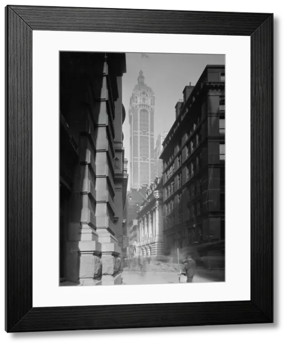 Framed Print : Singer Tower (Building), N.Y. 1910. Creator: William H. Jackson Framed Print : Singer Tower (Building), N.Y. 1910. Creator: William H. Jackson