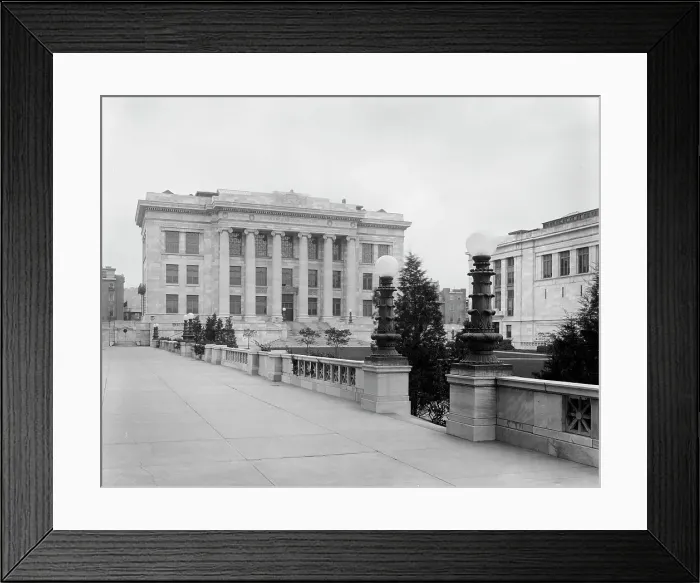 Framed Print : Harvard Medical School, Boston, Mass. c.between 1910 and 1920. Creator: Unknown Framed Print : Harvard Medical School, Boston, Mass. c.between 1910 and 1920. Creator: Unknown