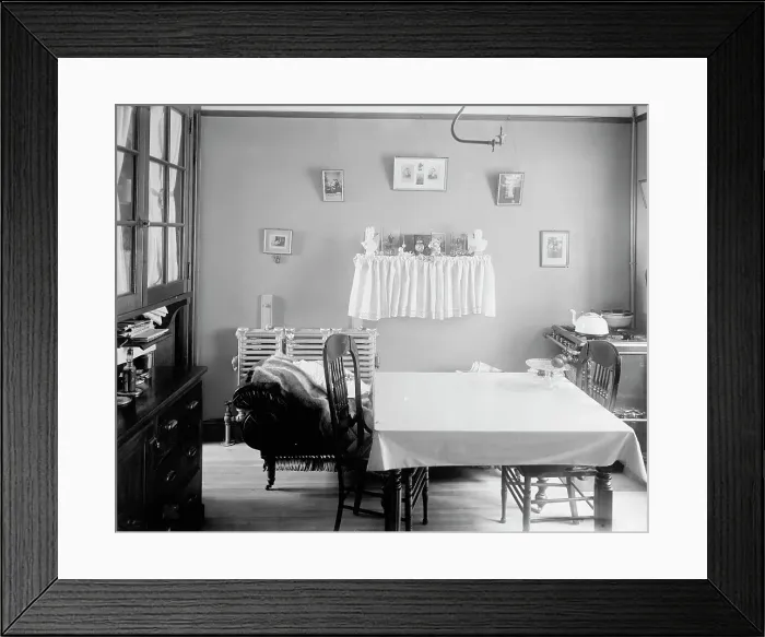 Framed Print : Interior of tenement house, New York City, between 1900 and 1910. Creator: Unknown Framed Print : Interior of tenement house, New York City, between 1900 and 1910. Creator: Unknown