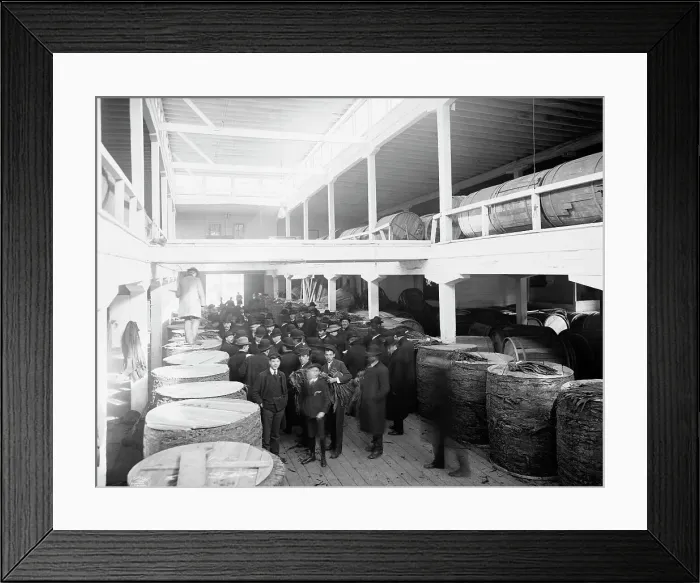 Framed Print : Tobacco market, Louisville, Ky. A, c1906. Creator: Unknown Framed Print : Tobacco market, Louisville, Ky. A, c1906. Creator: Unknown