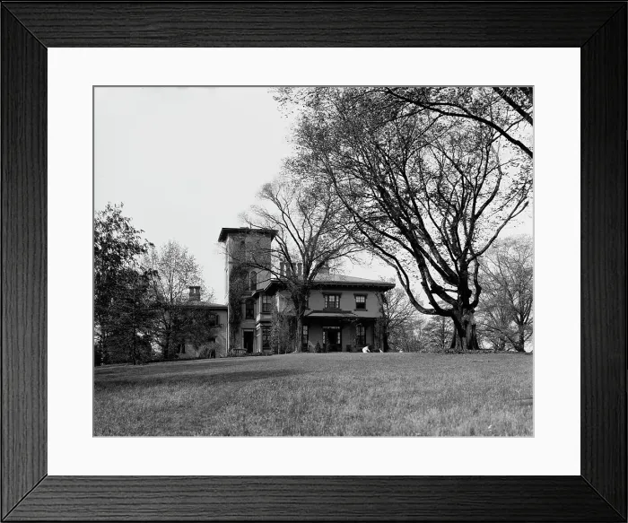 Framed Print : The Longworth home, Cincinnati, Ohio, between 1900 and 1910. Creator: Unknown Framed Print : The Longworth home, Cincinnati, Ohio, between 1900 and 1910. Creator: Unknown