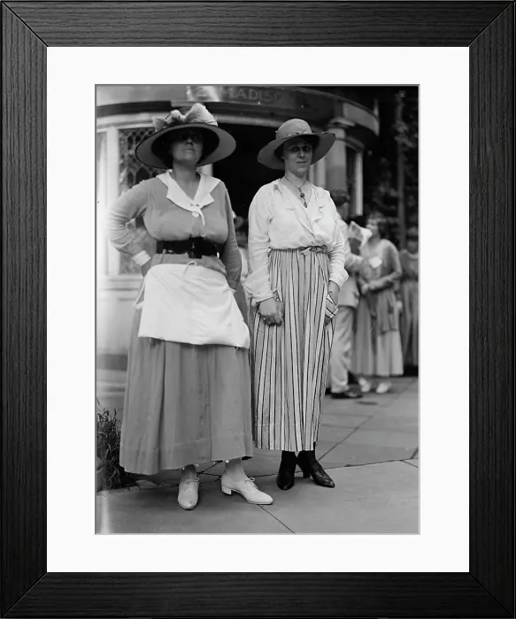 Framed Print : Woman Suffrage - Groups at Headquarters, 1917 or 1918. Creator: Harris & Ewing. Woman Suffrage - Groups at Headquarters, 1917 or 1918. Creator: Harris & Ewing Framed Print : Woman Suffrage - Groups at Headquarters, 1917 or 1918. Creator: Harris & Ewing. Woman Suffrage - Groups at Headquarters, 1917 or 1918. Creator: Harris & Ewing