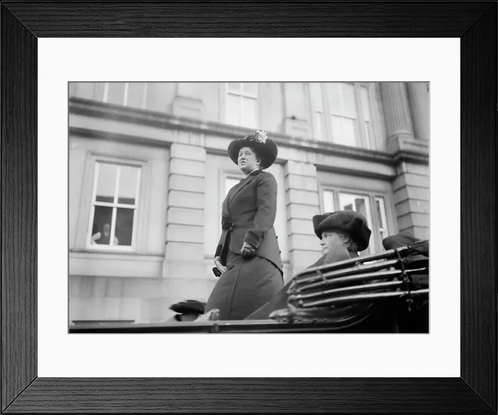 Framed Print : Woman Suffrage - Mrs. Olive Hasbrouck, Mrs. Glendower Evans, 1913. Creator: Harris & Ewing. Woman Suffrage - Mrs. Olive Hasbrouck, Mrs. Glendower Evans, 1913. Creator: Harris & Ewing Framed Print : Woman Suffrage - Mrs. Olive Hasbrouck, Mrs. Glendower Evans, 1913. Creator: Harris & Ewing. Woman Suffrage - Mrs. Olive Hasbrouck, Mrs. Glendower Evans, 1913. Creator: Harris & Ewing