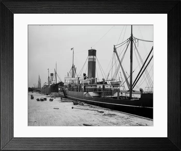 Framed Print : Gordon's wharves, Savannah, Ga. between 1900 and 1910. Creator: Unknown Framed Print : Gordon's wharves, Savannah, Ga. between 1900 and 1910. Creator: Unknown