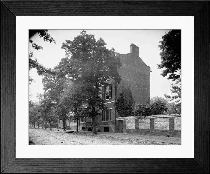 Framed Print : Fairfax House, Alexandria, Va. between 1900 and 1910. Creator: Unknown Framed Print : Fairfax House, Alexandria, Va. between 1900 and 1910. Creator: Unknown