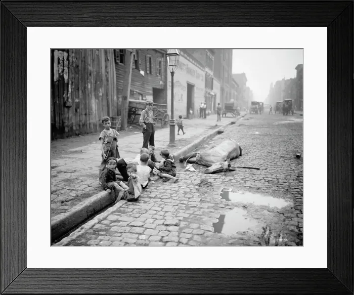 Framed Print : The close of a career in New York, between 1900 and 1906. Creator: Byron Company Framed Print : The close of a career in New York, between 1900 and 1906. Creator: Byron Company