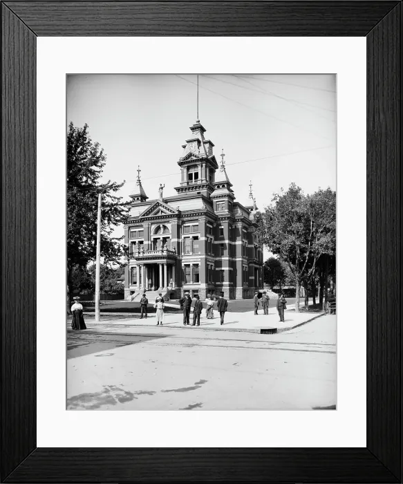 Framed Print : Court house, Saginaw, Mich. c1908. Creator: Unknown Framed Print : Court house, Saginaw, Mich. c1908. Creator: Unknown