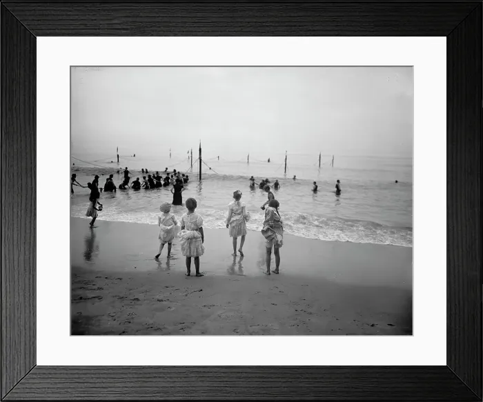 Framed Print : On the beach, between 1900 and 1910. Creator: Unknown Framed Print : On the beach, between 1900 and 1910. Creator: Unknown