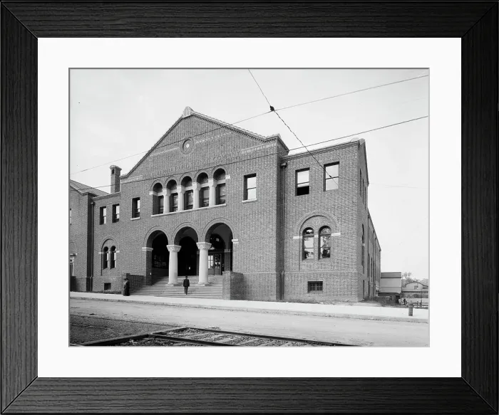 Framed Print : Elevated railway terminal, Philadelphia, Pa. between 1900 and 1910. Creator: Unknown Framed Print : Elevated railway terminal, Philadelphia, Pa. between 1900 and 1910. Creator: Unknown