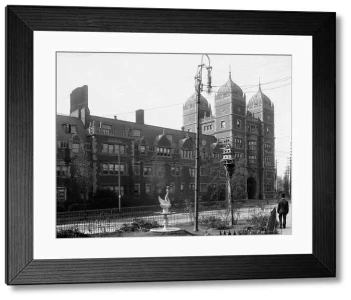 Framed Print : Dormitories, U. of Pa. Philadelphia, Pa. c1908. Creator: Unknown Framed Print : Dormitories, U. of Pa. Philadelphia, Pa. c1908. Creator: Unknown