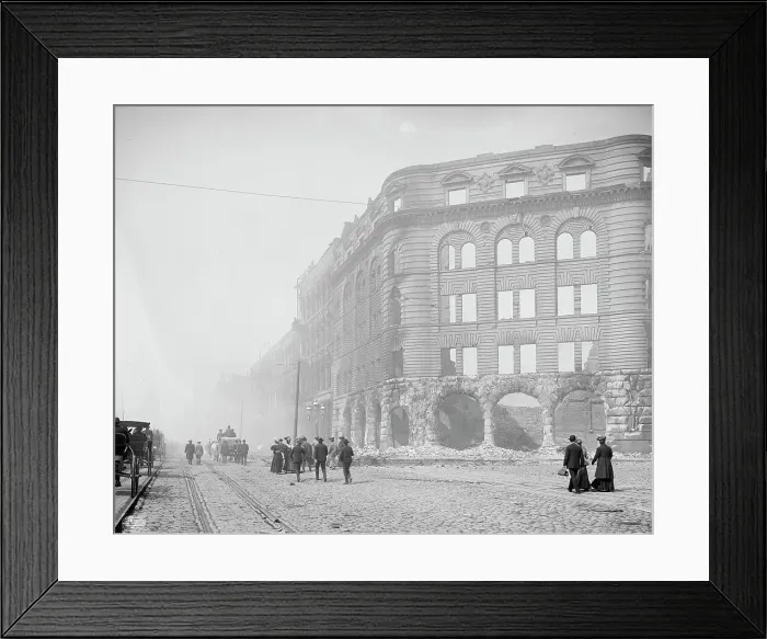 Framed Print : Looking up Market St. from near ferry, San Francisco, Cal. c1906. Creator: Unknown Framed Print : Looking up Market St. from near ferry, San Francisco, Cal. c1906. Creator: Unknown