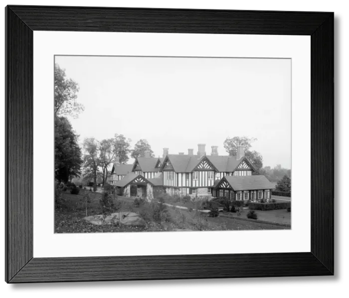 Framed Print : Red Rose Inn, Villa Nova [sic], Pa. c1908. Creator: Unknown