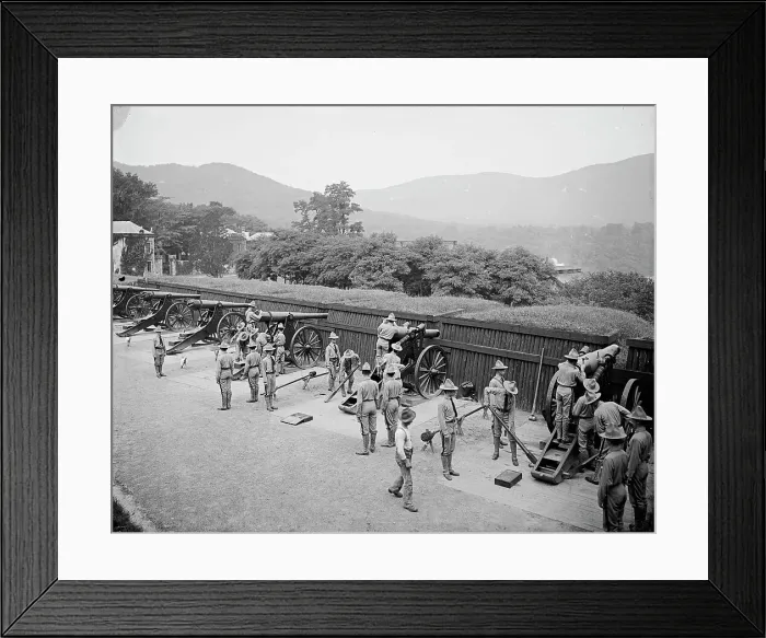 Framed Print : Siege battery drill, fixing sights, West Point, N.Y. c1905. Creator: Unknown Framed Print : Siege battery drill, fixing sights, West Point, N.Y. c1905. Creator: Unknown