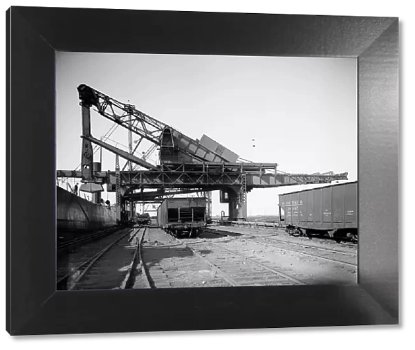 Hulett machine unloading ore, Pennsylvania [Railroad] dock, Buffalo, N.Y. c1908. Creator: Unknown