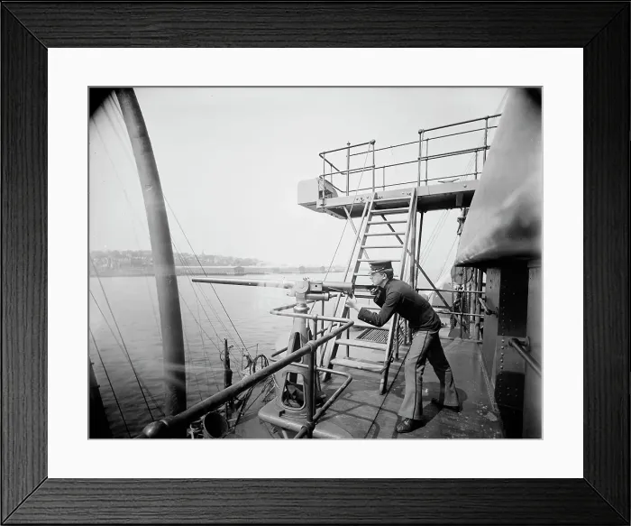 Framed Print : U.S.S. Oregon, 1-pounder and gunner, between 1896 and 1901. Creator: Unknown Framed Print : U.S.S. Oregon, 1-pounder and gunner, between 1896 and 1901. Creator: Unknown