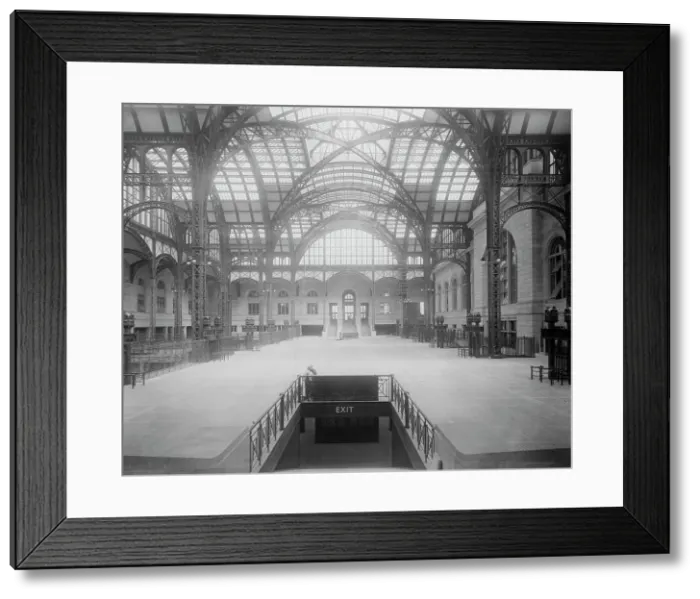Framed Print : Pennsylvania station, main concourse, New York, between 1900 and 1920. Creator: Unknown Framed Print : Pennsylvania station, main concourse, New York, between 1900 and 1920. Creator: Unknown