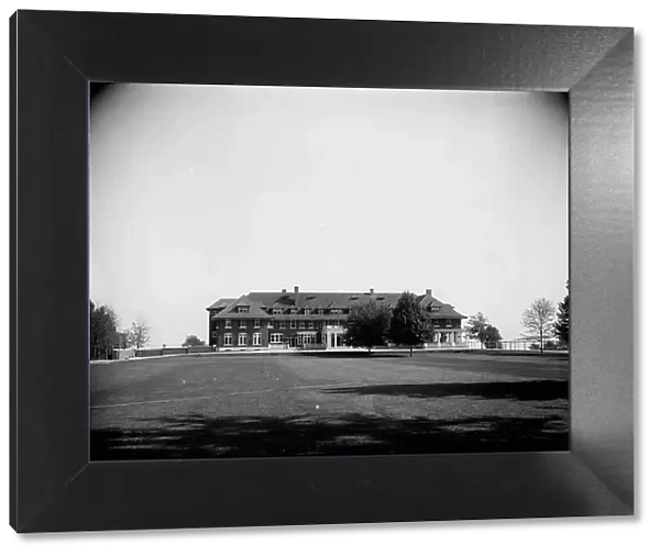 Country club, Grosse Pointe, Detroit, Mich. c1908. Creator: Unknown