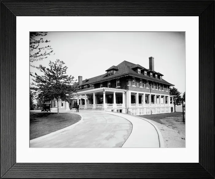 Framed Print : Country club house, west front, Detroit, Mich. between 1900 and 1910. Creator: Unknown Framed Print : Country club house, west front, Detroit, Mich. between 1900 and 1910. Creator: Unknown