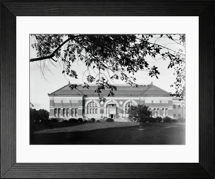 Framed Print : Central Park, New York, Metropolitan Art Museum, ca 1900. Creator: Unknown Framed Print : Central Park, New York, Metropolitan Art Museum, ca 1900. Creator: Unknown
