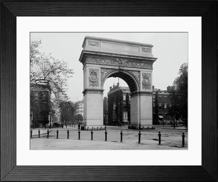 Framed Print : Washington Arch, Washington Square, New York, N.Y. c1901. Creator: Unknown Framed Print : Washington Arch, Washington Square, New York, N.Y. c1901. Creator: Unknown