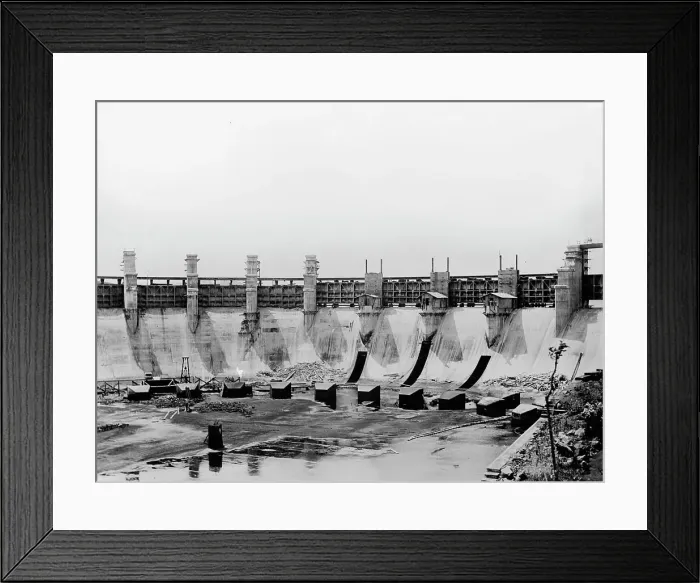 Framed Print : Gatun Lake spillway, Panama Canal, c.between 1910 and 1914. Creator: Unknown Framed Print : Gatun Lake spillway, Panama Canal, c.between 1910 and 1914. Creator: Unknown