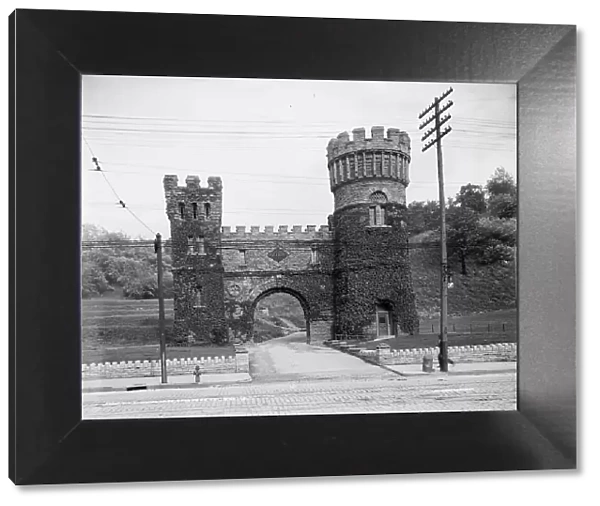 The Elsinore Tower gate, Eden Park, Cincinnati, Ohio, c.between 1900 and 1910. Creator: Unknown