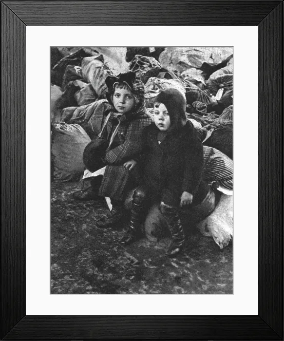 Framed Print : Les rapatries du Nord de la France a annemasse (Haute-Savoie); Deux petits enfants... 1916. Creator: Unknown