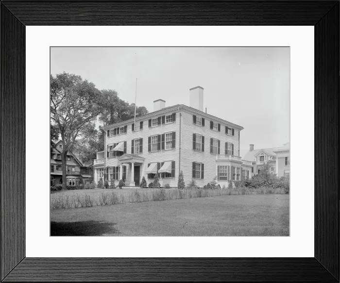 Framed Print : Lee House, Cambridge, Mass. between 1900 and 1920. Creator: Unknown Framed Print : Lee House, Cambridge, Mass. between 1900 and 1920. Creator: Unknown
