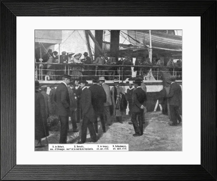 Framed Print : Les vepres Atheniennes; le depart des ministres ennemis d'Athenes : photographie... 1916. Creator: Unknown Framed Print : Les vepres Atheniennes; le depart des ministres ennemis d'Athenes : photographie... 1916. Creator: Unknown