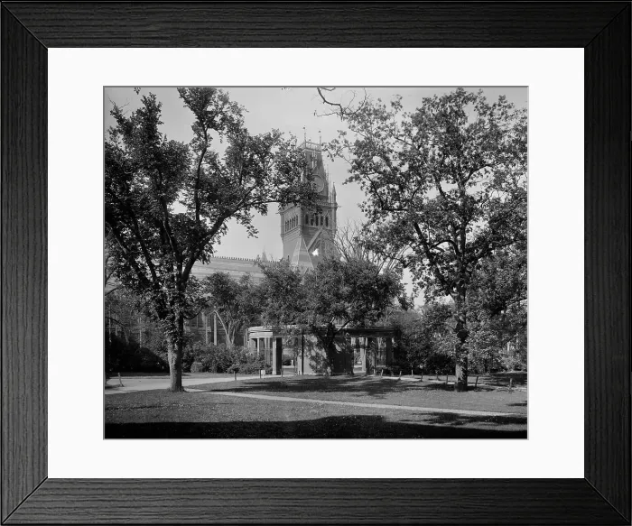 Framed Print : Memorial Hall, 87 gate, Harvard University, Cambridge, Mass. between 1900 and 1920. Creator: Unknown Framed Print : Memorial Hall, 87 gate, Harvard University, Cambridge, Mass. between 1900 and 1920. Creator: Unknown