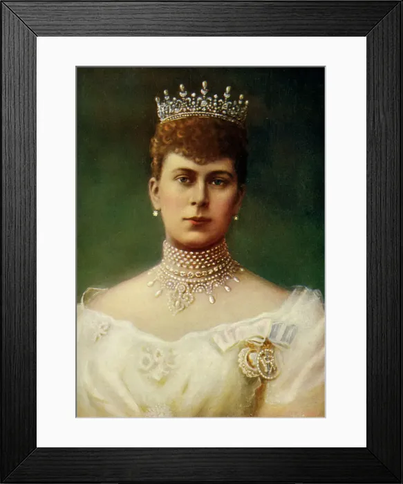 Framed Print : Her Majesty The Queen, 1911. Creator: Unknown Framed Print : Her Majesty The Queen, 1911. Creator: Unknown