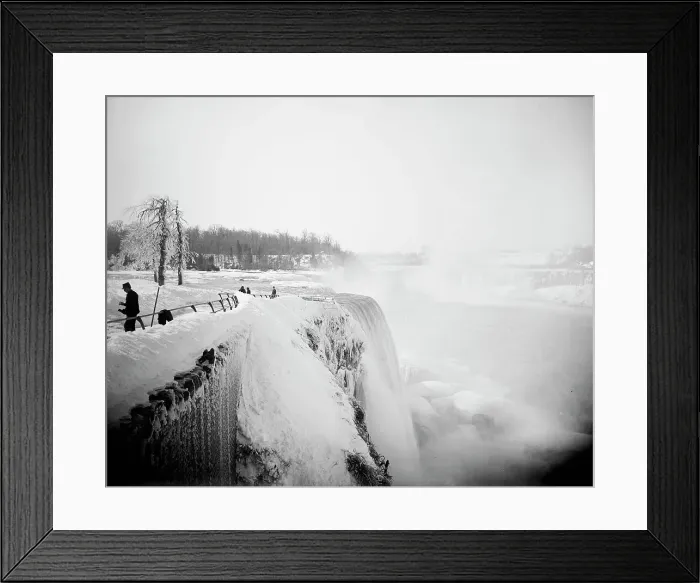 Framed Print : Niagara Falls, between 1880 and 1901. Creator: Unknown Framed Print : Niagara Falls, between 1880 and 1901. Creator: Unknown