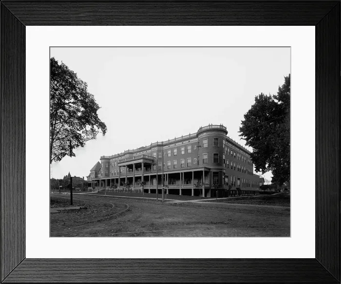 Framed Print : Park Hotel, Mt. Clemens, between 1880 and 1899. Creator: Unknown Framed Print : Park Hotel, Mt. Clemens, between 1880 and 1899. Creator: Unknown