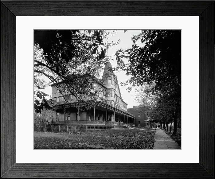 Framed Print : Fenton House, Mt. Clemens, between 1880 and 1899. Creator: Unknown Framed Print : Fenton House, Mt. Clemens, between 1880 and 1899. Creator: Unknown