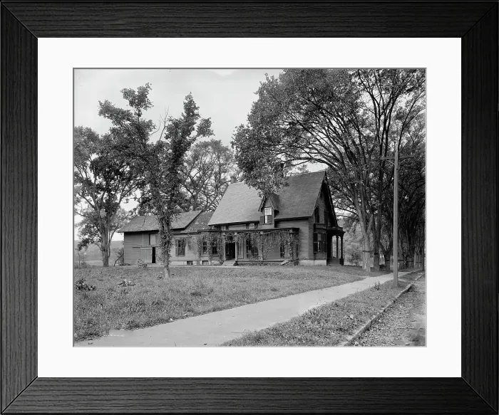 Framed Print : Birthplace of Admiral Dewey, Montpelier, Vt. c1904. Creator: Unknown