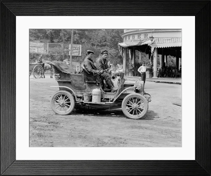 Framed Print : REO Mountaineer, New York to San Francisco and back, between 1900 and 1905. Creator: Unknown Framed Print : REO Mountaineer, New York to San Francisco and back, between 1900 and 1905. Creator: Unknown