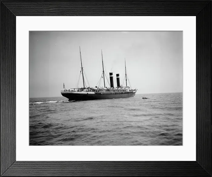 Framed Print : Str. Philadelphia dropping her pilot, c1903. Creator: Unknown Framed Print : Str. Philadelphia dropping her pilot, c1903. Creator: Unknown