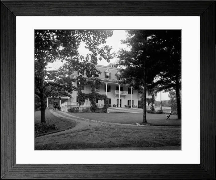 Framed Print : Rogers Rock Hotel, Lake George, N.Y. between 1900 and 1905. Creator: Unknown Framed Print : Rogers Rock Hotel, Lake George, N.Y. between 1900 and 1905. Creator: Unknown
