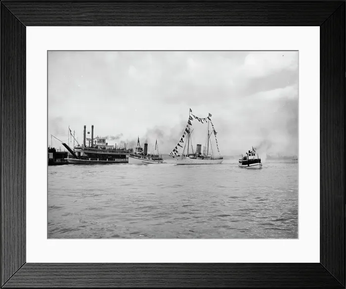 Framed Print : Mardi Gras, New Orleans, approach of fleet with Rex, c1900. Creator: Unknown Framed Print : Mardi Gras, New Orleans, approach of fleet with Rex, c1900. Creator: Unknown