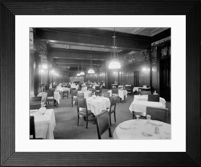 Framed Print : Dining room, Hotel Latham, New York, N.Y. between 1905 and 1915. Creator: Unknown Framed Print : Dining room, Hotel Latham, New York, N.Y. between 1905 and 1915. Creator: Unknown