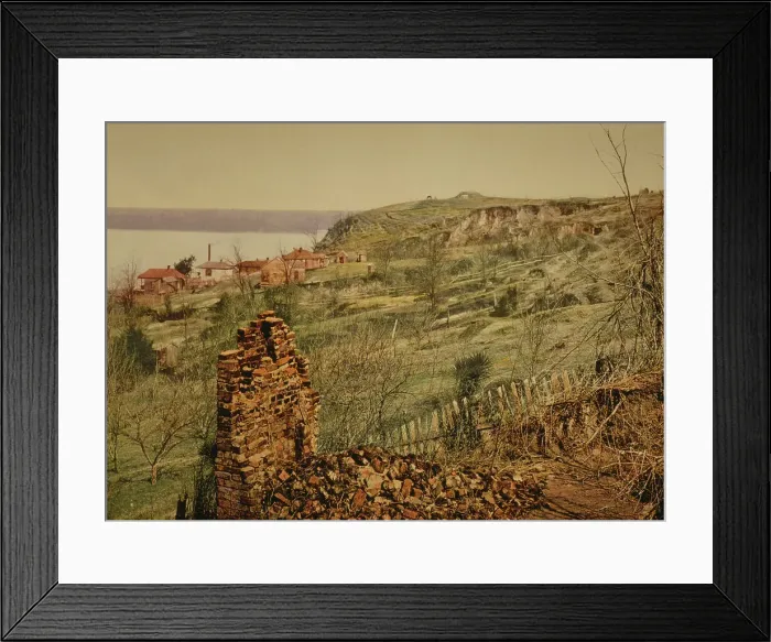 Framed Print : The Devil's backbone, Vicksburg, c1900. Creator: Unknown Framed Print : The Devil's backbone, Vicksburg, c1900. Creator: Unknown