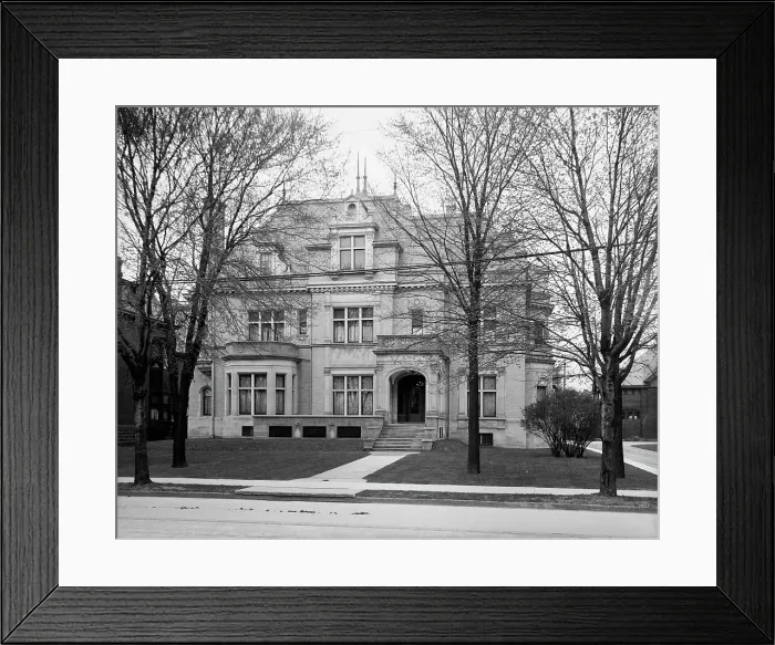 Framed Print : Home of Mrs. C.L. Stephens, 1123 Woodward Avenue, Detroit, Mich. between 1905 and 1915. Creator: Unknown Framed Print : Home of Mrs. C.L. Stephens, 1123 Woodward Avenue, Detroit, Mich. between 1905 and 1915. Creator: Unknown