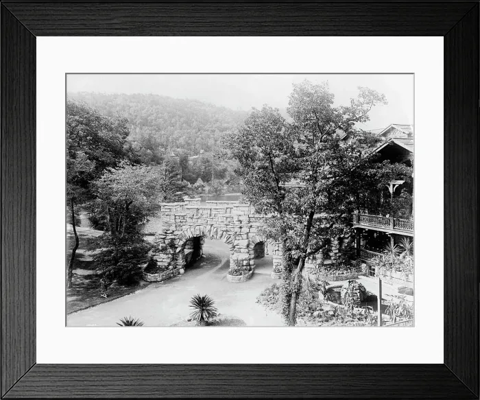 Framed Print : Porte cochere, Mohonk Mountain House, Lake Mohonk, N.Y. between 1905 and 1915. Creator: Unknown Framed Print : Porte cochere, Mohonk Mountain House, Lake Mohonk, N.Y. between 1905 and 1915. Creator: Unknown
